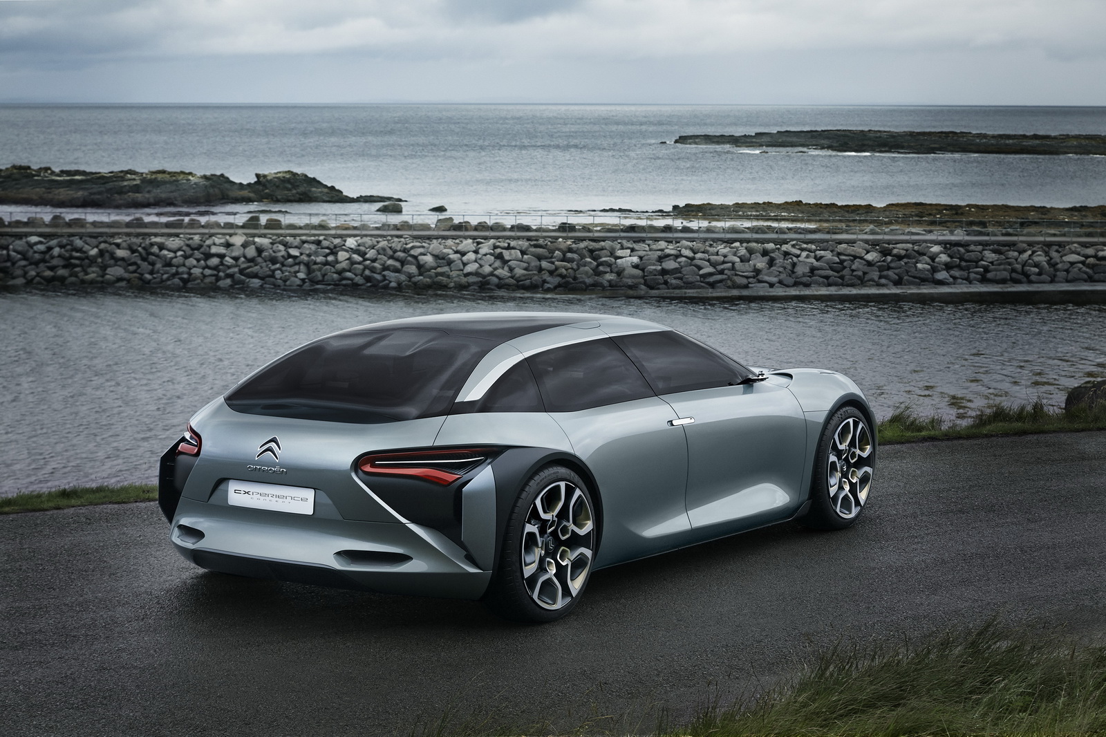 Citroën afirma que reinventará el segmento sedán con el nuevo C5