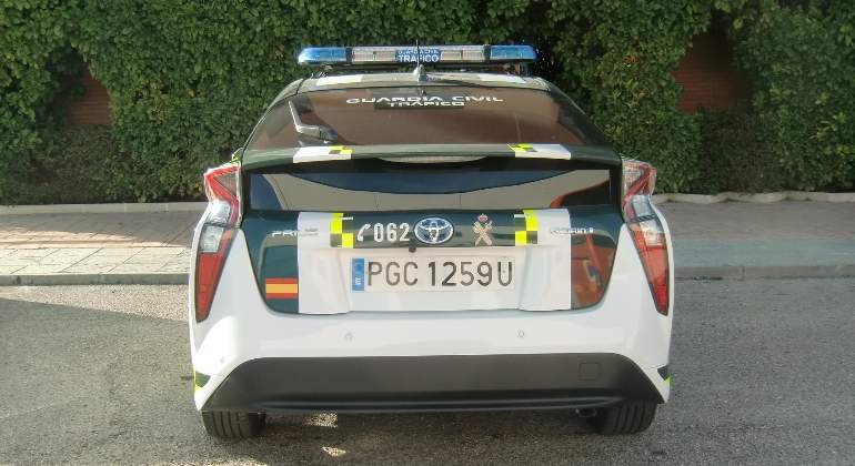 La Guardia Civil de Tráfico el Toyota Prius a su flota: Así es el coche híbrido que han estrenado