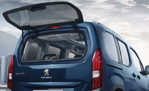 La Peugeot Partner desaparece para dejar paso a la Peugeot Rifter 2018