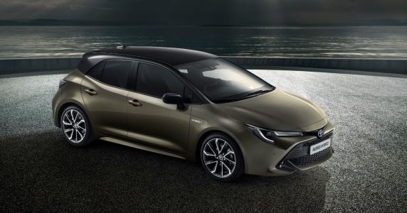 El Toyota Auris 2018 dice adiós al diésel: La apuesta fuerte por la hibridación