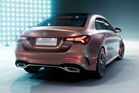 El Mercedes Clase A L Sport Sedán ya es oficial... pero no lo esperes por aquí