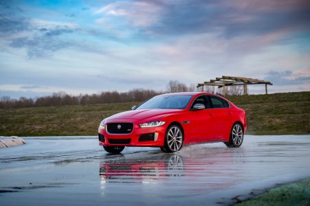 La edición limitada "300 Sport" aterriza en los Jaguar XE, XF y XF Sportbrake