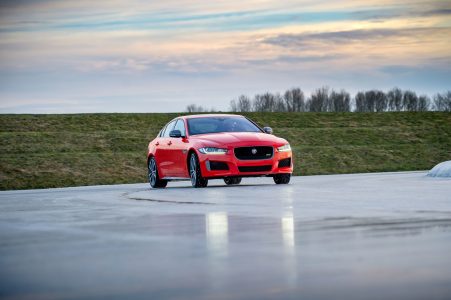 La edición limitada "300 Sport" aterriza en los Jaguar XE, XF y XF Sportbrake