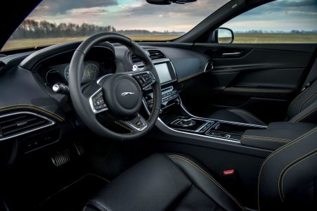 La edición limitada "300 Sport" aterriza en los Jaguar XE, XF y XF Sportbrake