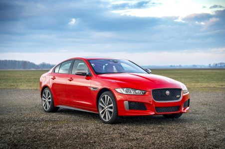 La edición limitada "300 Sport" aterriza en los Jaguar XE, XF y XF Sportbrake