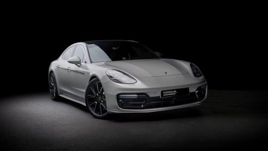 Porsche Exclusive luce musculatura con el Panamera