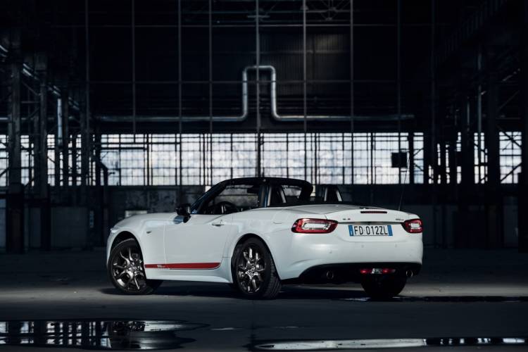 Ya está disponible el Fiat 124 Spider S-Design: Desde 30.470 euros