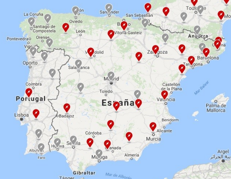 Ya hay un supercargador entre Madrid y Valencia gracias a Tesla, ¿quieres saber dónde está?