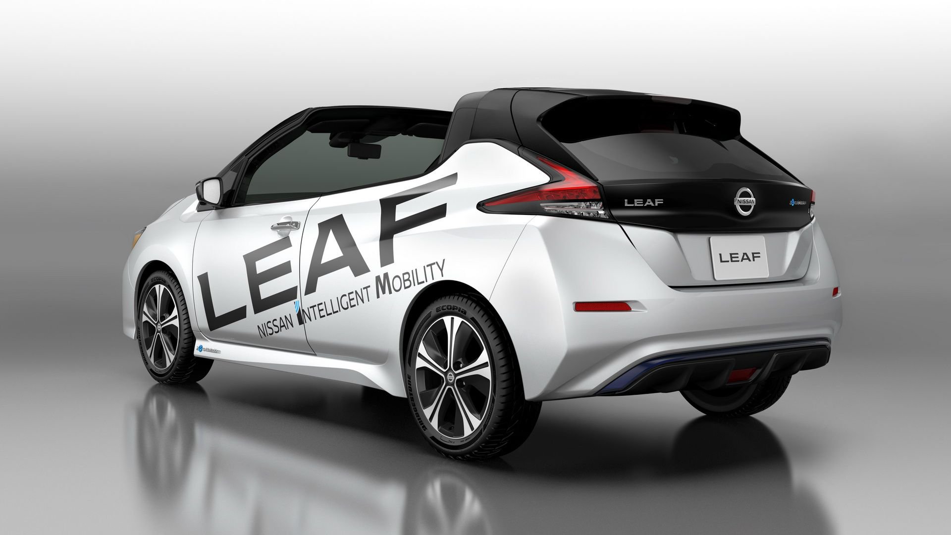 Nissan Leaf Open Car: ¿Tiene sentido un Leaf descapotable?