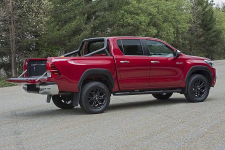 Toyota Hilux Invincible: Así es la serie especial más cara y equipada del pick-up