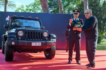 Así es el Jeep Wrangler modificado con los que patrulla la policía italiana en la playa