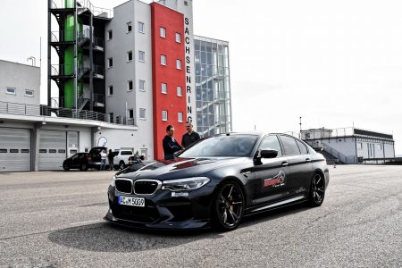 El BMW M5 de AC Schnitzer es más rápido que un Porsche 911 Turbo S en el circuito de Sachsenring