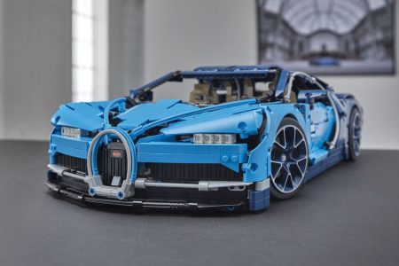 El Bugatti Chiron de LEGO tiene 3.599 piezas y un precio de 419,99 euros: ¿Ya estás listo para comprarlo?