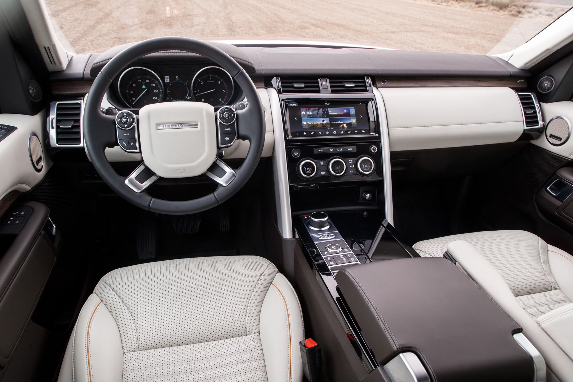 El nuevo motor SDV6 diésel de 306 CV llega al Land Rover Discovery