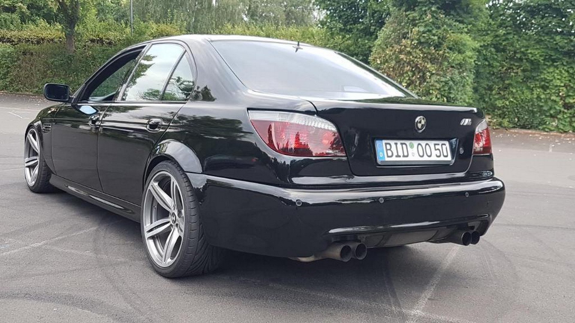 Alguien ha transformado estéticamente un BMW M5 E39 en un BMW M5 E60