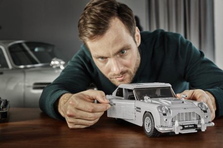 Gracias a LEGO ya puedes tener el Aston Martin DB5 de James Bond: ¡Con asiento eyectable!