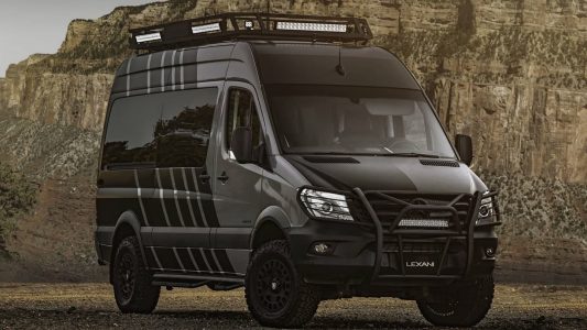 Lexani hace de tu Mercedes Sprinter una camper para ir con ella al fin del mundo