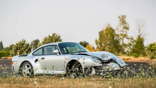 ¿Quieres un Porsche 959 Komfort? Hazte con uno accidentado en subasta