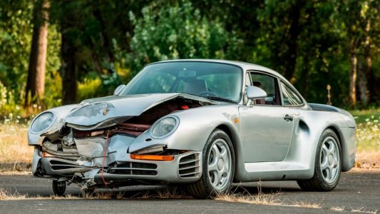 ¿Quieres un Porsche 959 Komfort? Hazte con uno accidentado en subasta