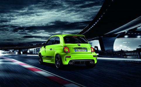 Abarth 595 2019: Ahora con escape Record Monza con válvula activa y cambios estéticos