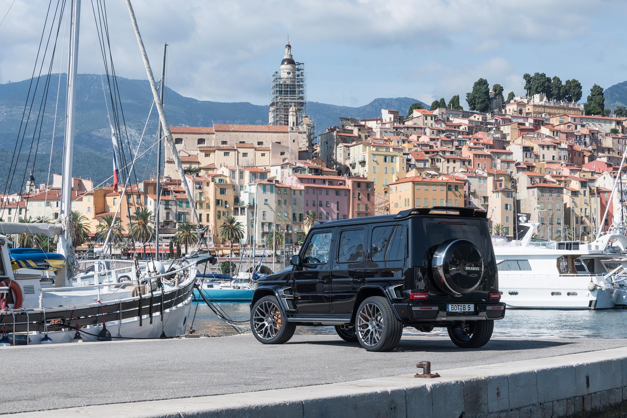 BRABUS empuja al abismo al Mercedes-AMG G63 700 Widestar: ¡700 CV de potencia!