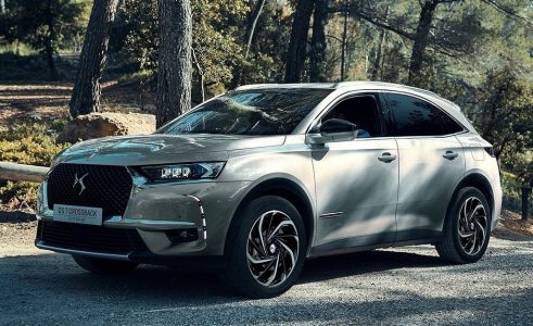 DS 7 Crossback E-TENSE 4x4: La versión híbrida enchufable con 50 km en modo eléctrico