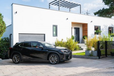 El crossover compacto Lexus UX 250h llegará en 2019 y arrancará en los 33.900 euros