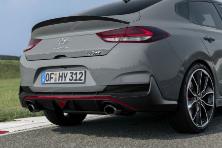 El Hyundai i30 Fastback N se hace oficial: Deportividad en un sedán con aires de coupé