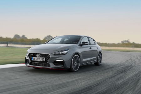 El Hyundai i30 Fastback N se hace oficial: Deportividad en un sedán con aires de coupé