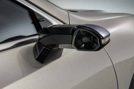 El Lexus ES será el primer coche gran tirada sin retrovisores exteriores