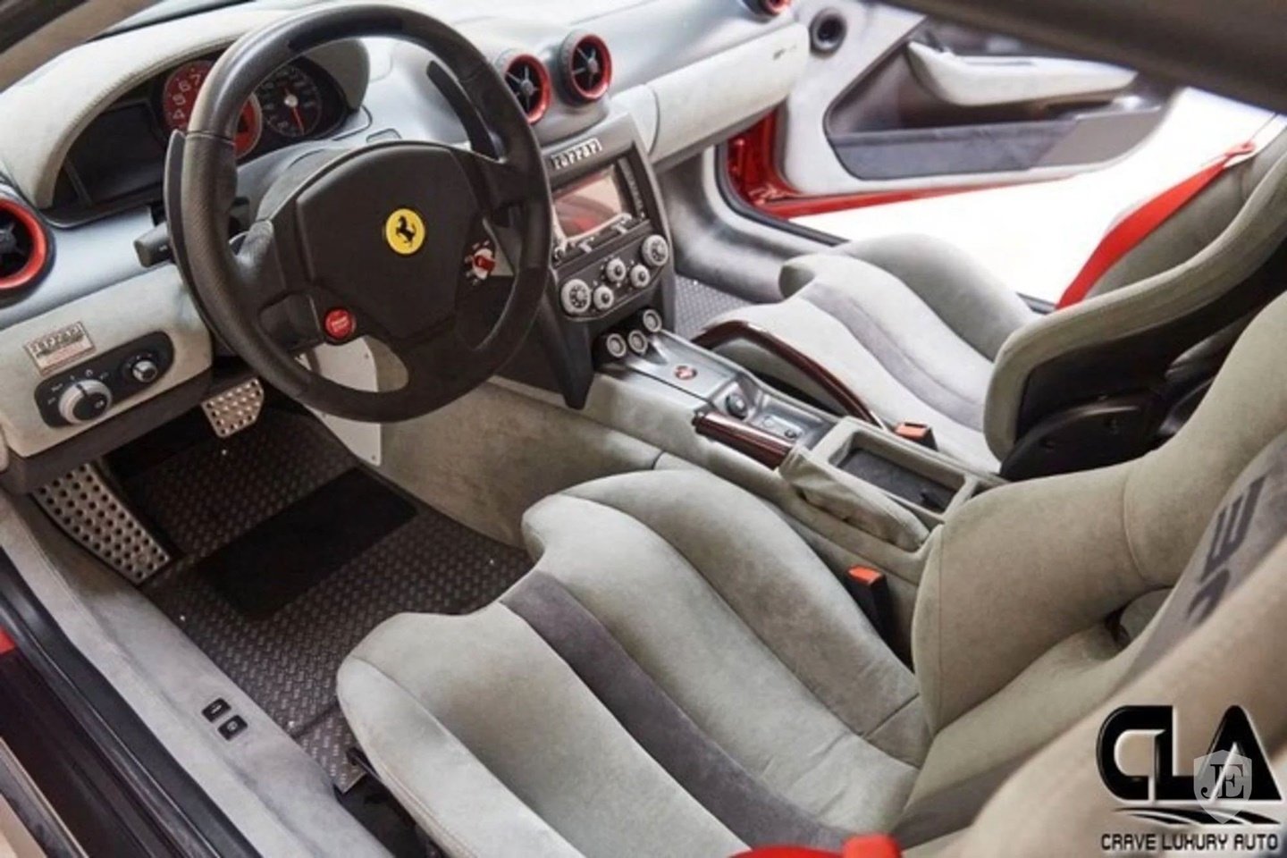 El único Ferrari SP30 existente sale a la venta... y sólo tiene 103 km