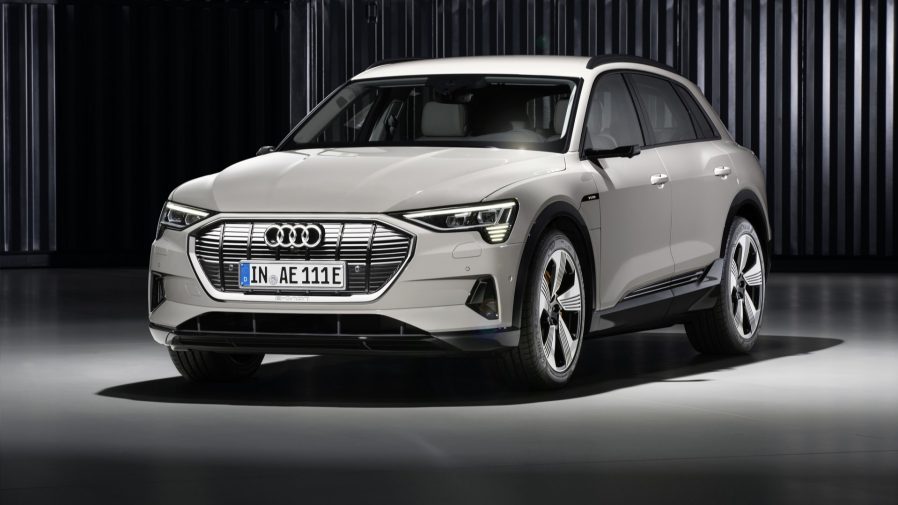 Oficial: Audi e-tron, eléctrico, potente y capaz de todo