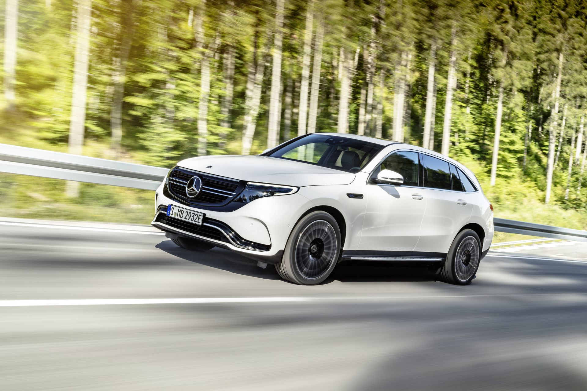 Oficial: Mercedes-Benz EQC, el primer eléctrico de la estrella