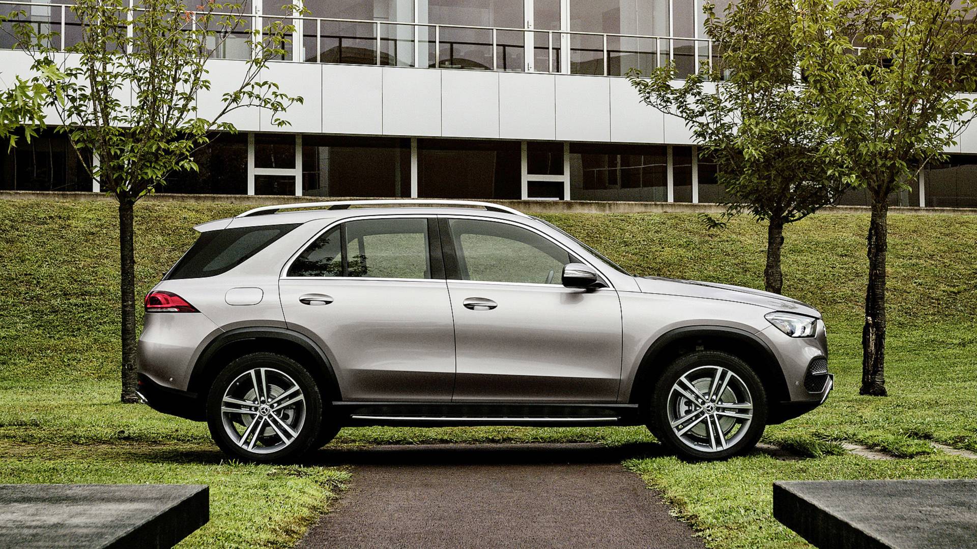 Oficial: nuevo Mercedes GLE, más avanzado, tecnológico... y conservador