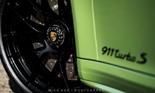 El Porsche 911 Turbo S de Edo Competition se pone un traje de color verde oliva