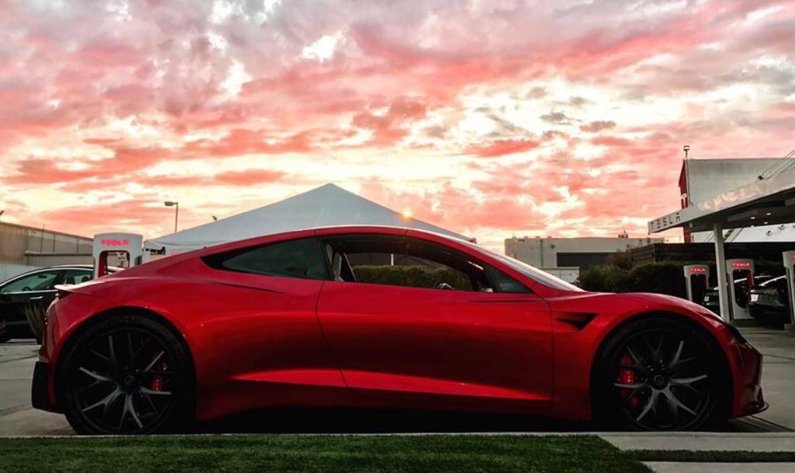 Nuevas imágenes oficiales del Tesla Roadster, ¡prepárate!