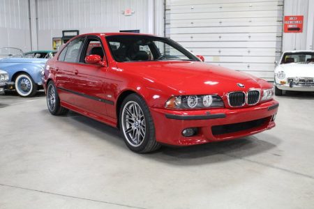 Sale a la venta un BMW M5 E39 con 14.000 km... al precio de un BMW M2