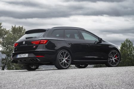 SEAT León ST Cupra Black Carbon: ¿Te gastarías 50.700 euros en él?