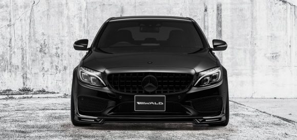 Wald International apuesta por un todo al negro con el Mercedes Clase C W205