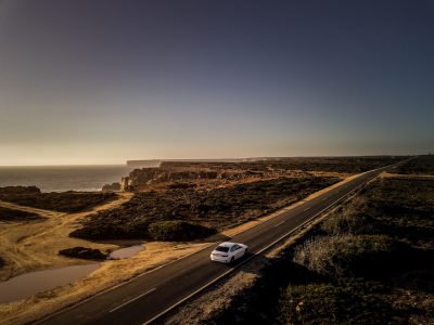 BMW 330e 2019: Hasta 60 kilómetros de autonomía en modo eléctrico