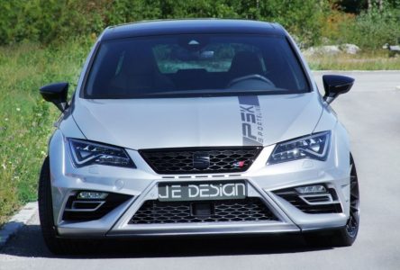 JE Design vuelve para poner la nota macarra al SEAT León Cupra 300