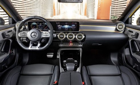 Ya puedes hacerte con el Mercedes-AMG A 35 4MATIC de 306 CV a partir de 57.675 euros