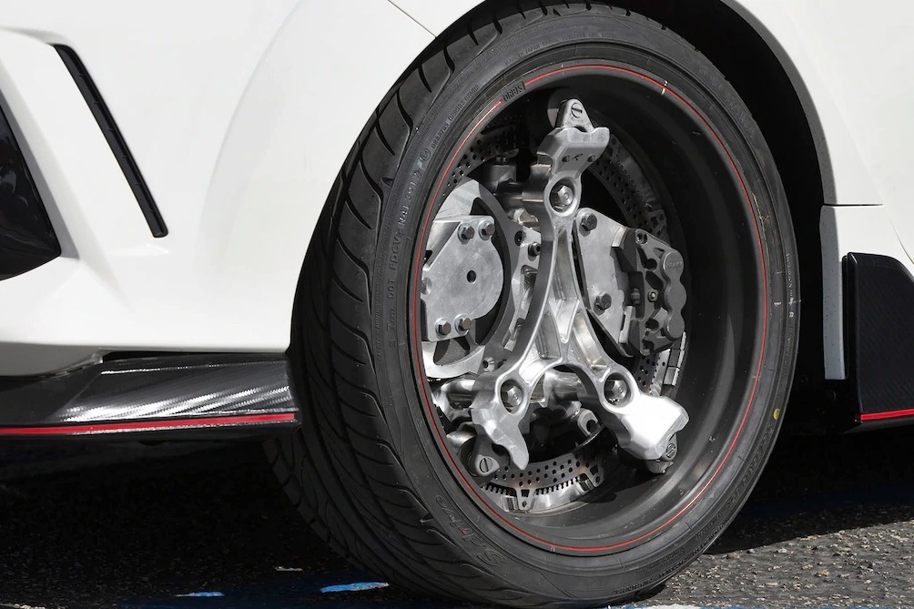 Aumentar la potencia de tu Honda Civic Type R a 520 CV y añadirle tracción AWD es posible montando unas llantas