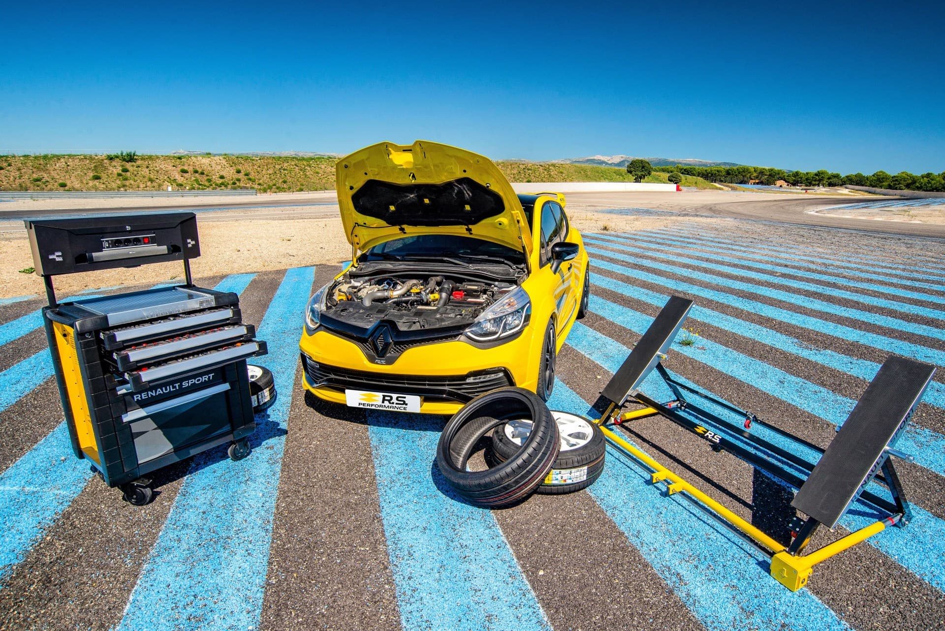 Con las piezas de RS Performance Parts ya puedes preparar tu Renault con el respaldo oficial del fabricante