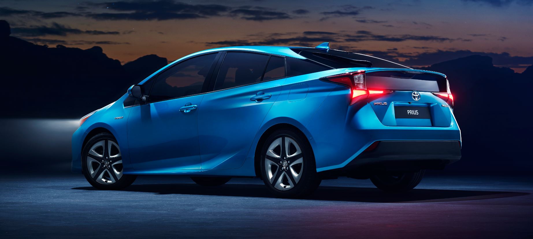 El Toyota Prius 2019 llega con la posibilidad de montar tracción total