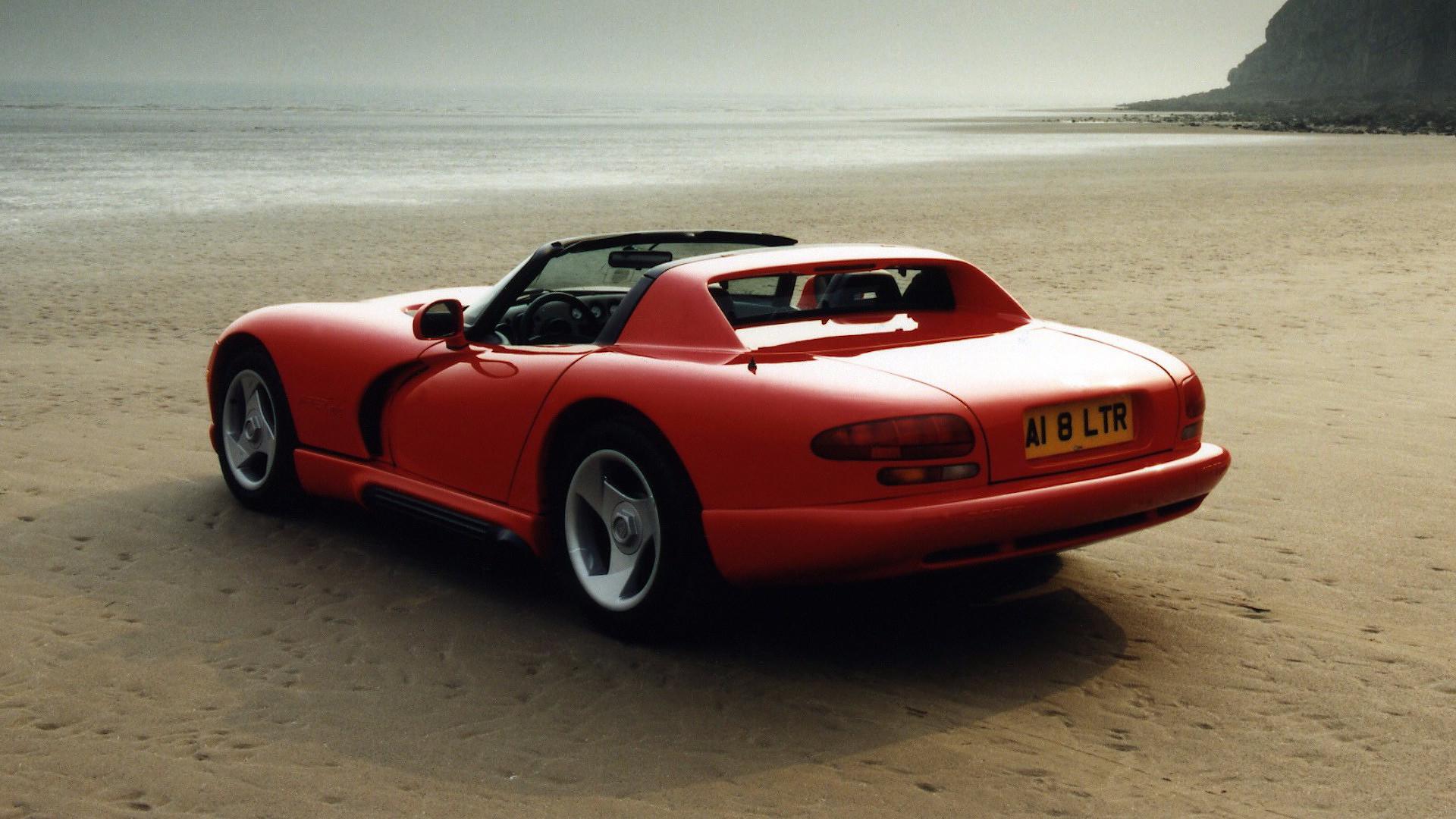 ¿Sabías que el anterior Ford GT era en realidad un proyecto de Dodge Viper con motor central desechado?