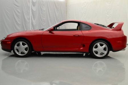 La burbuja de los Toyota Supra MKIV sigue aumentando: ¡Se ha vendido una unidad por 121.000 dólares!