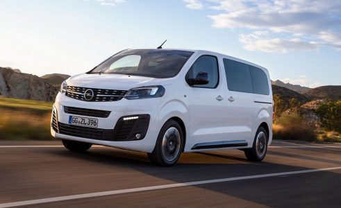Opel Zafira Life: De monovolúmen a furgoneta de pasajeros