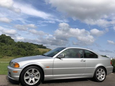 ¿Quieres un BMW 330Ci de 2001 con 1.374 kilómetros? Ahora puede ser tuyo