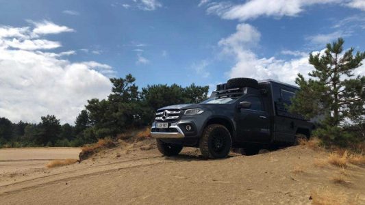 ¿Te gastarías 180.000 euros en una Mercedes Clase X 'camperizada'?